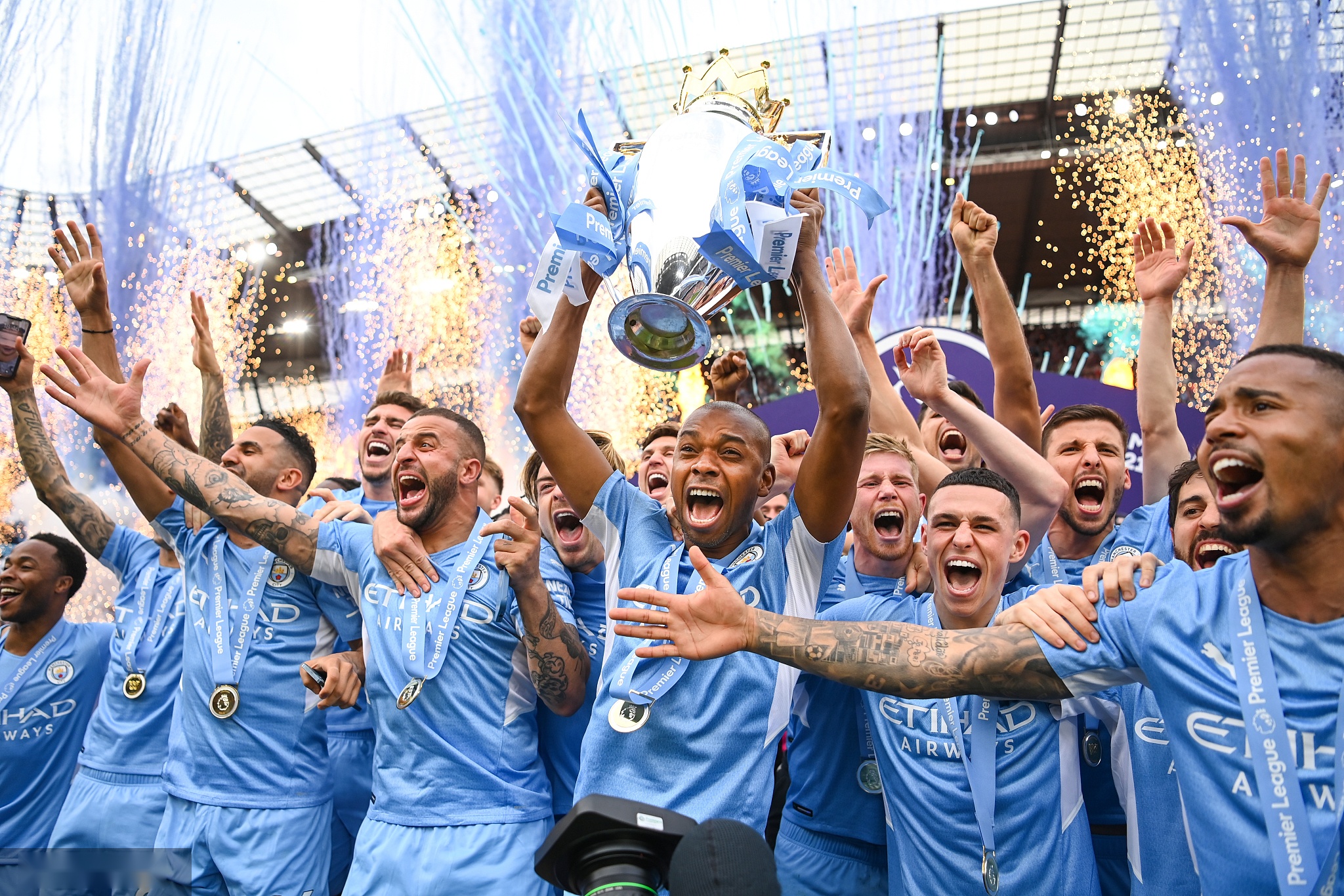 不仅依靠个 不仅依靠个